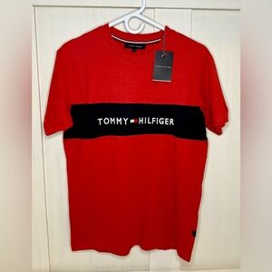 Tommy Hilfiger Men's Red and Black Tee